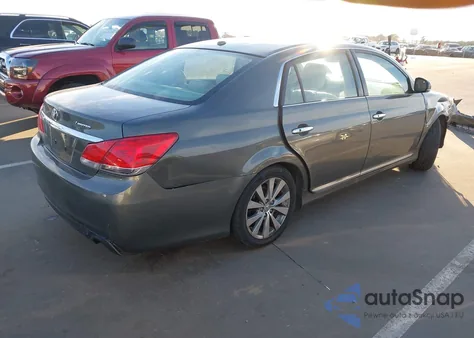2011 Toyota Avalon Limited z USA, uszkodzony, nr VIN 4T1BK3DB1BU378268